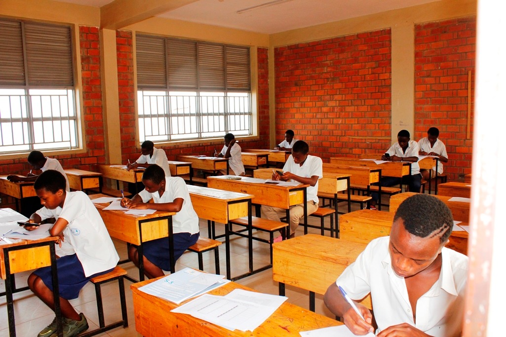 Ibizami ngiro bya Leta muri Siyansi ntibizongera gukorerwa muri Laboratwari
