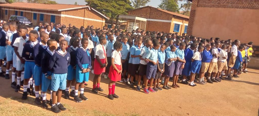 Abanyeshuri basaga 202,000 basabwe gukora ibizamini bya Leta nta gihunga