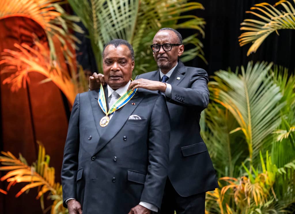 Perezida Kagame yambitse Sassou Nguesso Umudali w’Icyubahiro w’Agaciro