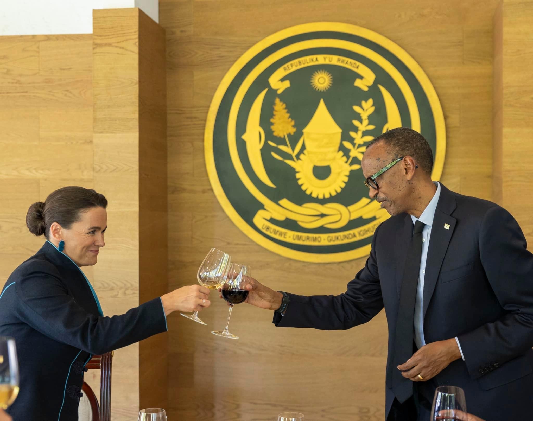 Perezida Kagame yashimiye Hongiriya yageneye u Rwanda miliyari 60 Frw
