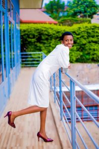Umuhanzi Divine yashyize hanze indirimbo y’amashusho