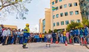 Abakorera mu nyubako y’Umujyi wa Kigali bigishijwe kuzimya inkongi