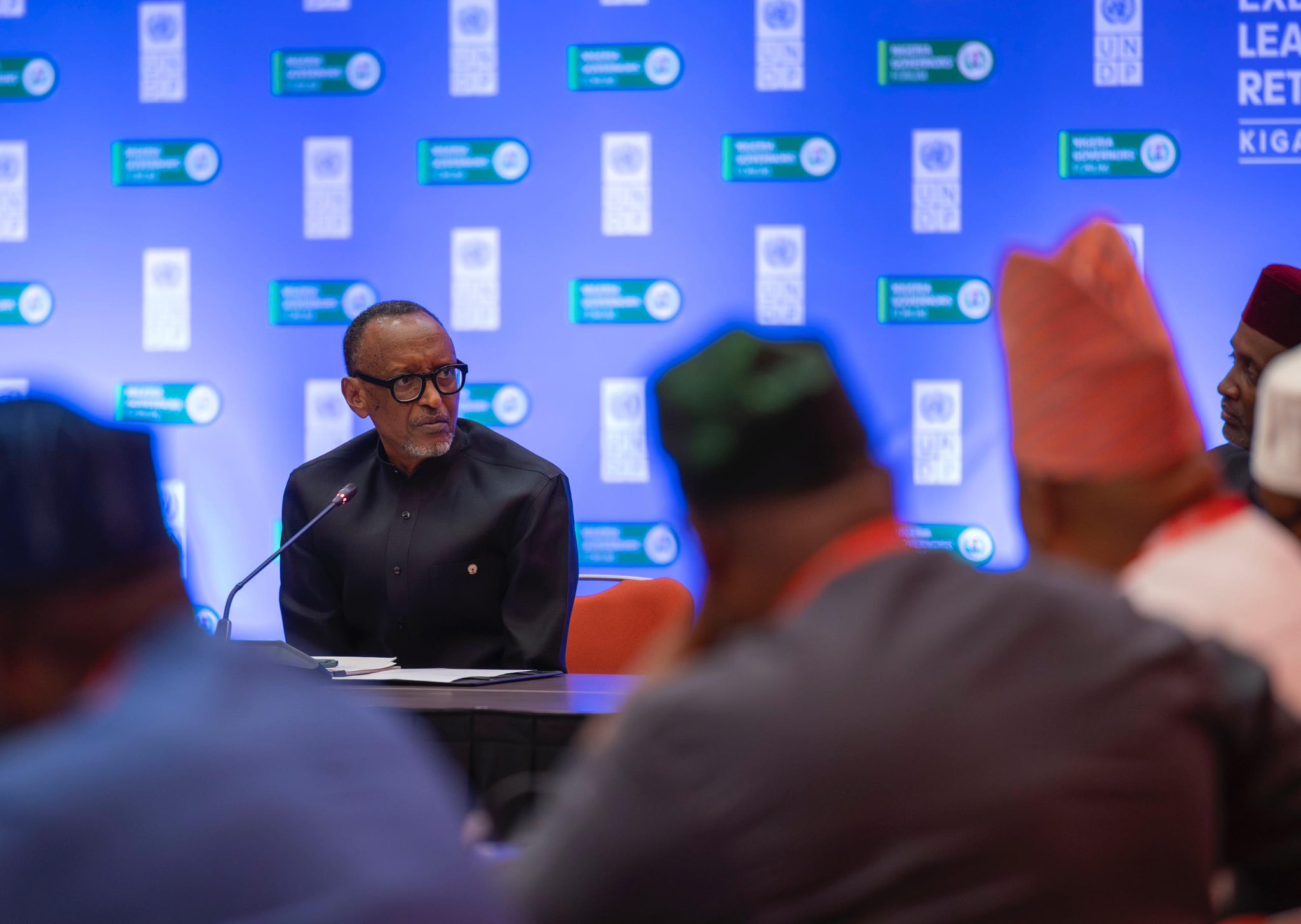 Perezida Kagame yaganirije ba Guverineri bo muri Nigeria