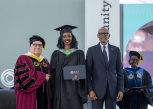 Perezida Kagame yacyeje Howard Buffet udatenguha u Rwanda