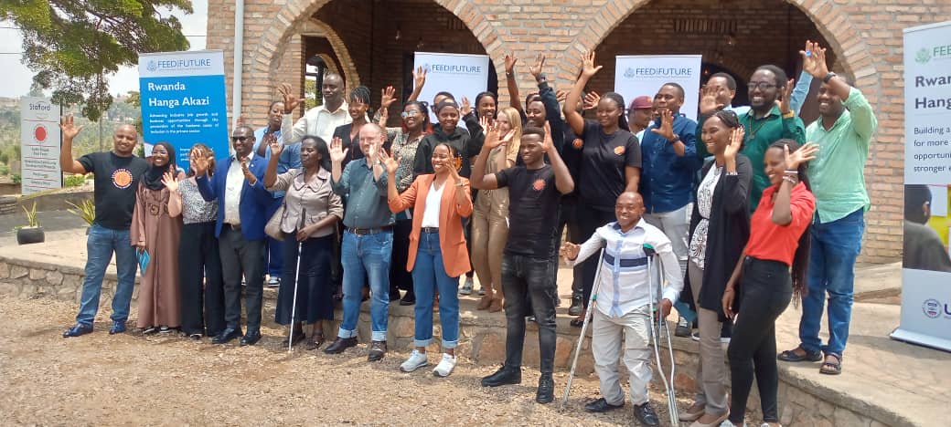 Abakoresha abantu bafite ubumuga barabavuga imyato