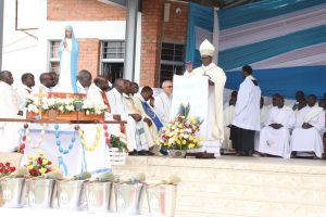 Turangwe n’urukundo nk’urwa Mariya tumwiyambaze kenshi- Mgr Hakizimana