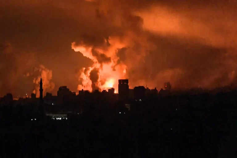 Isiraheli yagabye ibitero simusiga kuri Gaza