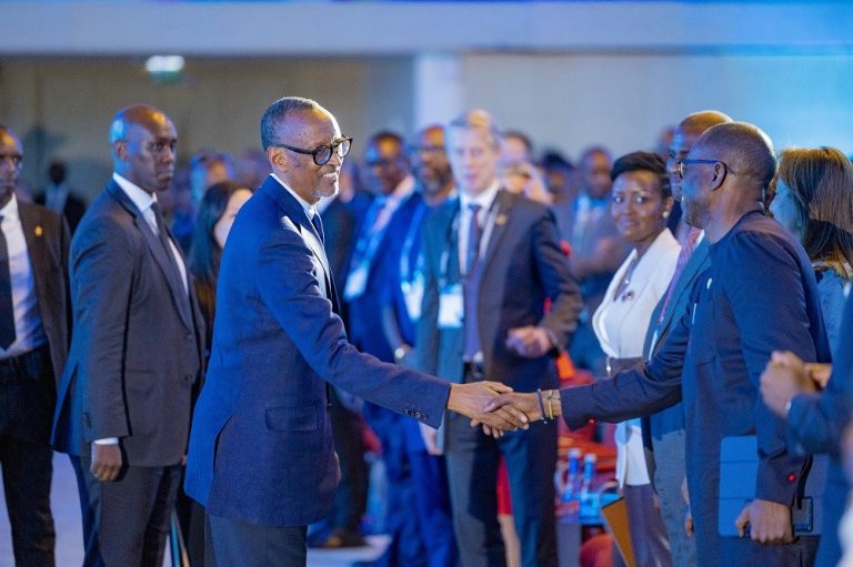 Perezida Kagame yagaragaje umusanzu w’ikoranabuhanga mu gihe cy’ibyorezo