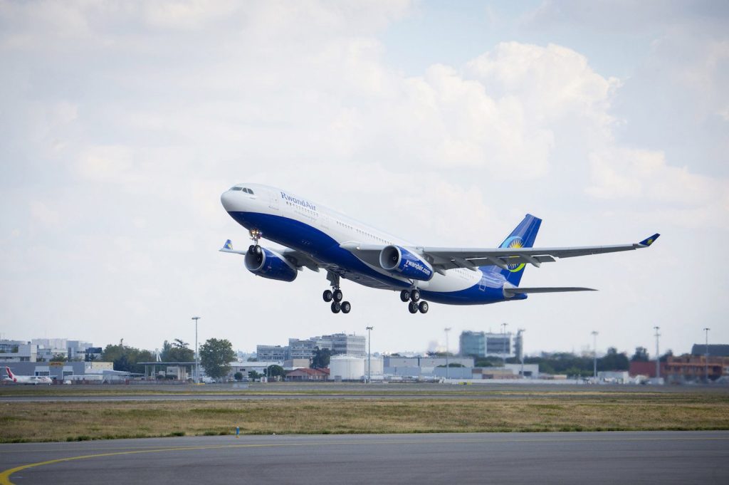 RwandAir igiye kugirana imikoranire na Sosiyete y’indege ya Polonye