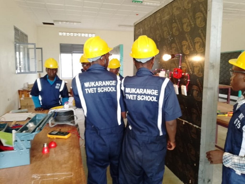 Gicumbi: Abahoze ari Abarembetsi barashimira Kagame wabubakiye ishuri ry’imyuga
