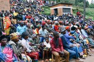 Burera: Baterwa ipfunwe na bagenzi babo bashinga amatsinda bashingiye aho bavuka