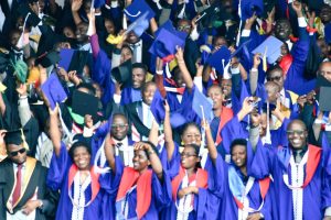 Abarangije muri Kaminuza y’u Rwanda biyemeje guhanga umurimo no gutanga akazi