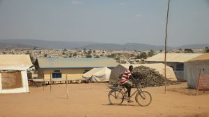 Imfashanyo ku mpunzi zagabanyutse, abo mu Rwanda barahangayitse