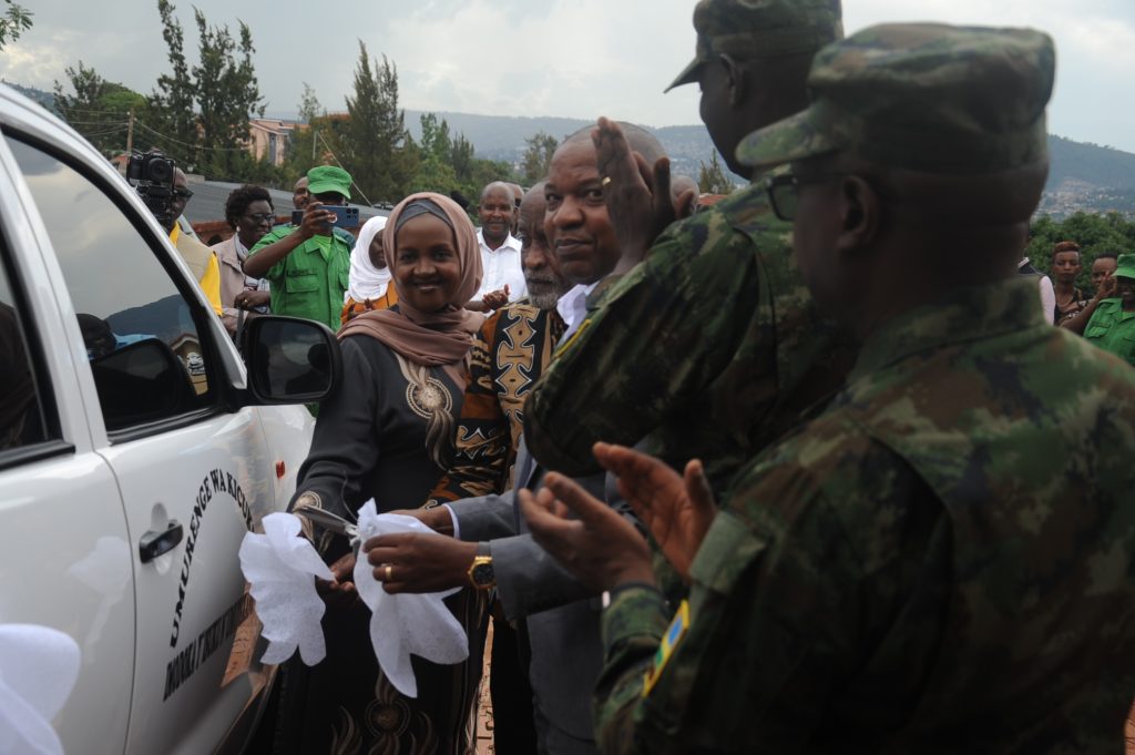 Kicukiro: Biguriye imodoka y’umutekano izagira uruhare mu kugabanya ibyaha (Amafoto)
