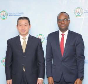 Minisitiri w’Uburezi yagiranye ibiganiro na Ambasaderi w’u Bushinwa mu Rwanda