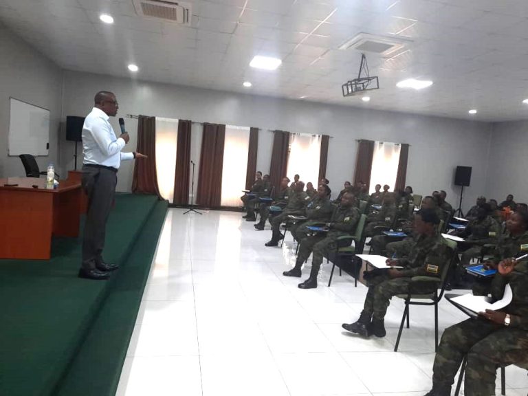 Minisitiri Dr Bizimana yagaragaje ko nta kindi gihugu cy’Afurika cyagize ibyago nk’u Rwanda