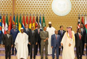 Ni ikibazo cy’imyumvire- Perezida Kagame ku bibazo bisa n’ibitakemuka