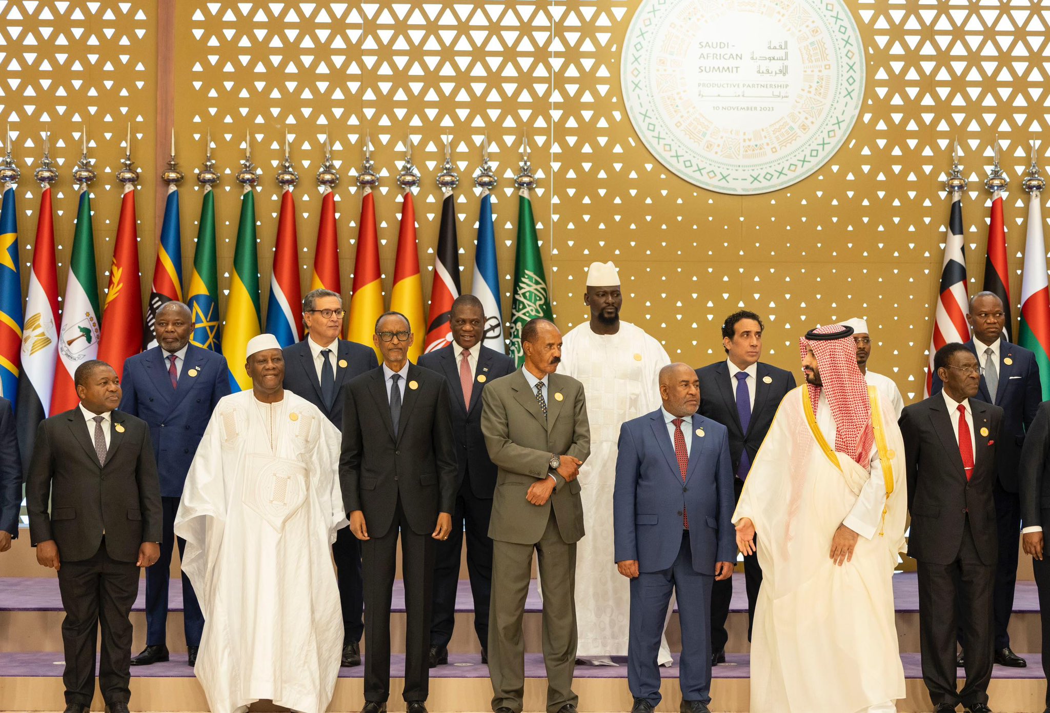 Ni ikibazo cy’imyumvire- Perezida Kagame ku bibazo bisa n’ibitakemuka