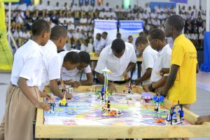 Gukora robo na porogaramu za mudasobwa ntibyagenewe abanyamahanga- MINEDUC