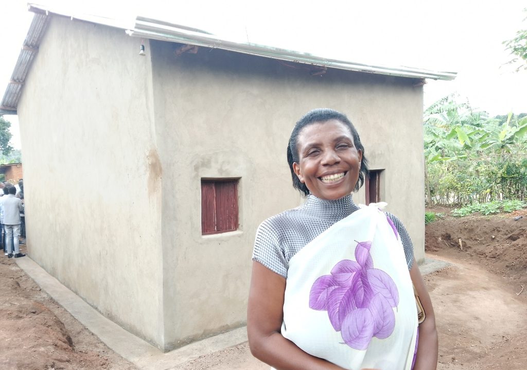 Kayonza: Urubyiruko rwubakiye inzu umuryango utishiboye