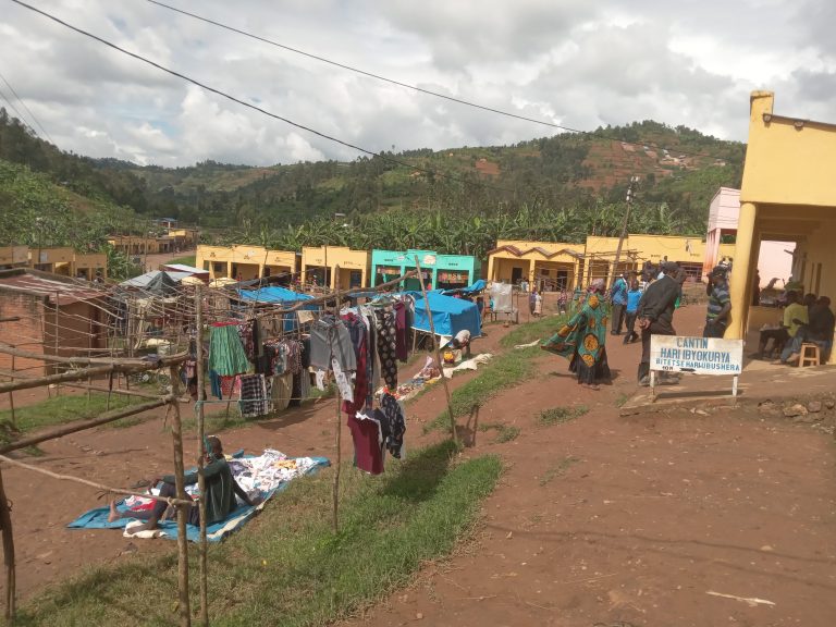 Gakenke: Abifuza kubakirwa isoko rya Gaseke  basabwa kubigiramo uruhare