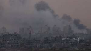 Gaza: Abanyamakuru 42 bamaze kuhasiga ubuzima