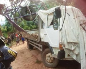 Nyamasheke: Impanuka y’imodoka itwaye ingurube yahitanye umushoferi n’ingurube 12
