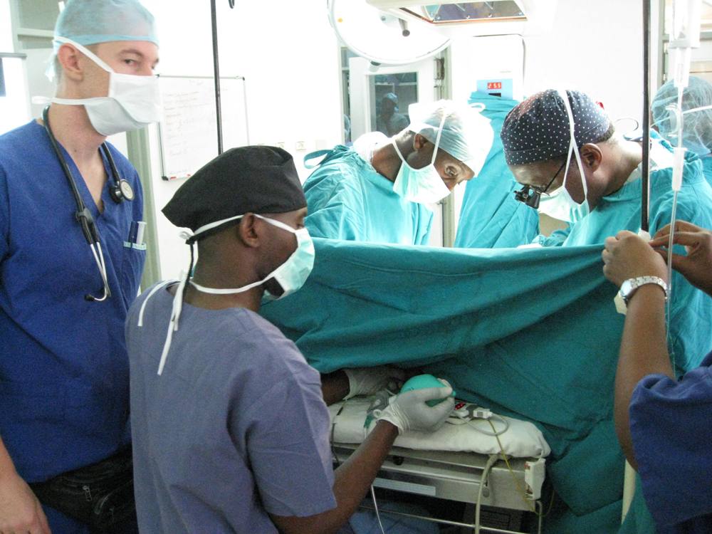 Ikibazo cy’abaganga batera ikinya kiracyari ingorabahizi