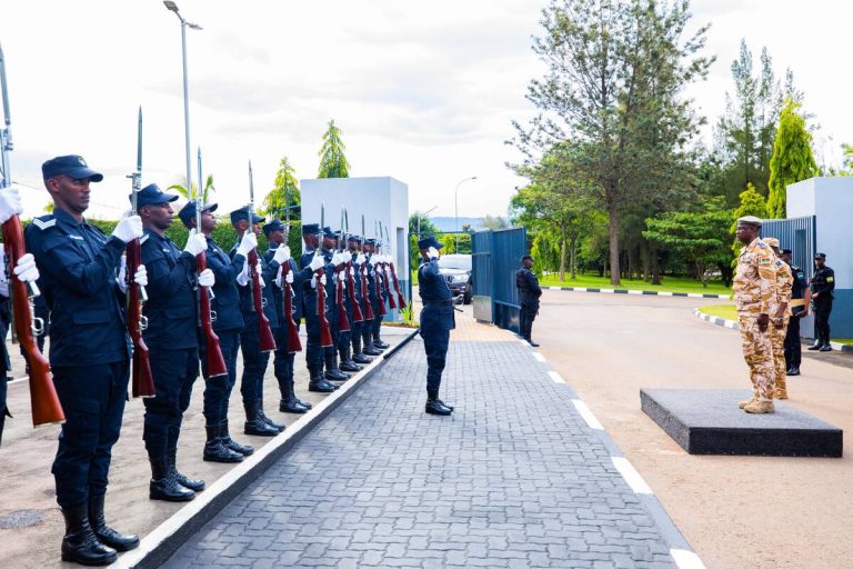 Burkina Faso yiyemeje kwigira ku bunyamwuga bwa Polisi y’u Rwanda