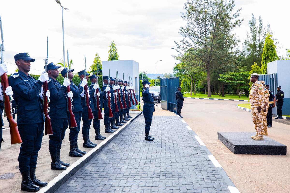 Burkina Faso yiyemeje kwigira ku bunyamwuga bwa Polisi y’u Rwanda
