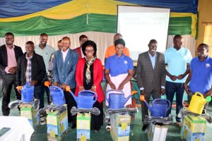 Musanze: Sinzabaheza ufite ubumuga bwo kutabona, umwe mu bahinzi b’ibirayi 30 bahembwe