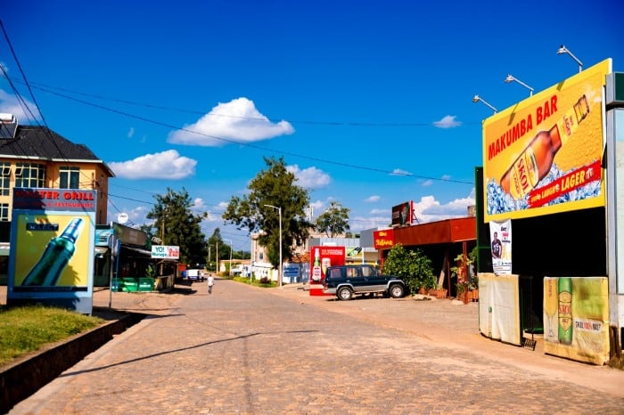 Polisi yakebuye abacuruza ibinyobwa n’inzu z’imiziki