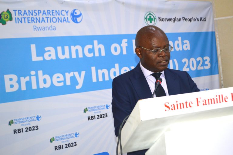 Abikorera na RURA babimburiye ibigo byaranzwemo ruswa nyinshi mu 2023