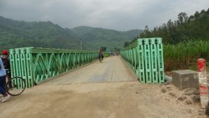Nyabihu: Perezida Kagame arashimwa n’abaturage yubakiye ikiraro cya Giciye
