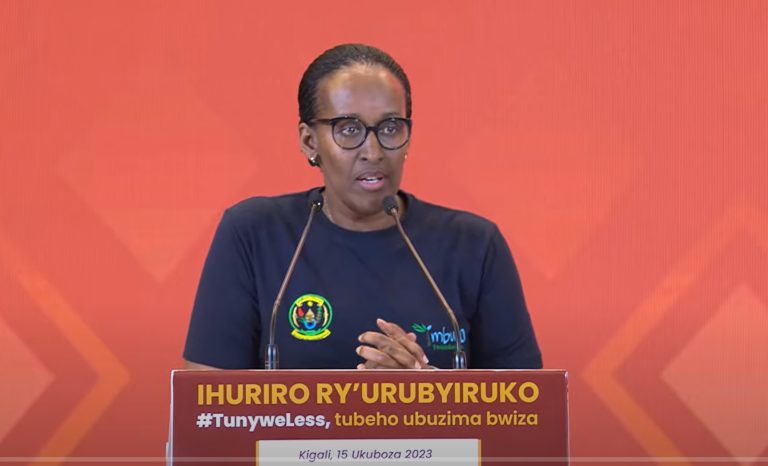 Kunywa&nbsp; inzoga nyinshi byabaye icyorezo – Jeannette Kagame