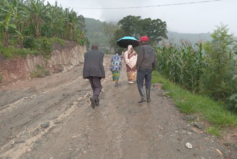 Nyabihu: Ikigo nderabuzima cyagezwagaho imiti ku mutwe cyahangiwe umuhanda