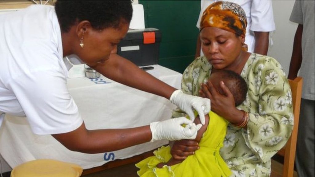 Abana 4% barerwa n’ababyeyi babo batabakingije mu Rwanda