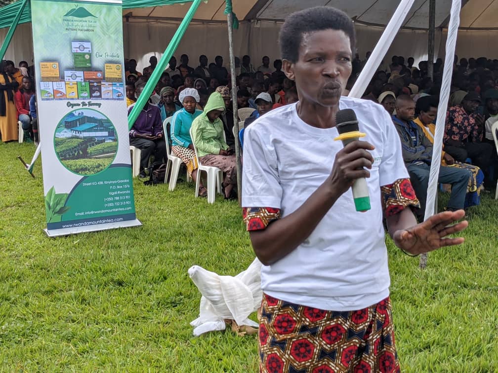 Rutsiro: Yaboneye ineza ya Perezida Kagame mu gusoroma icyayi