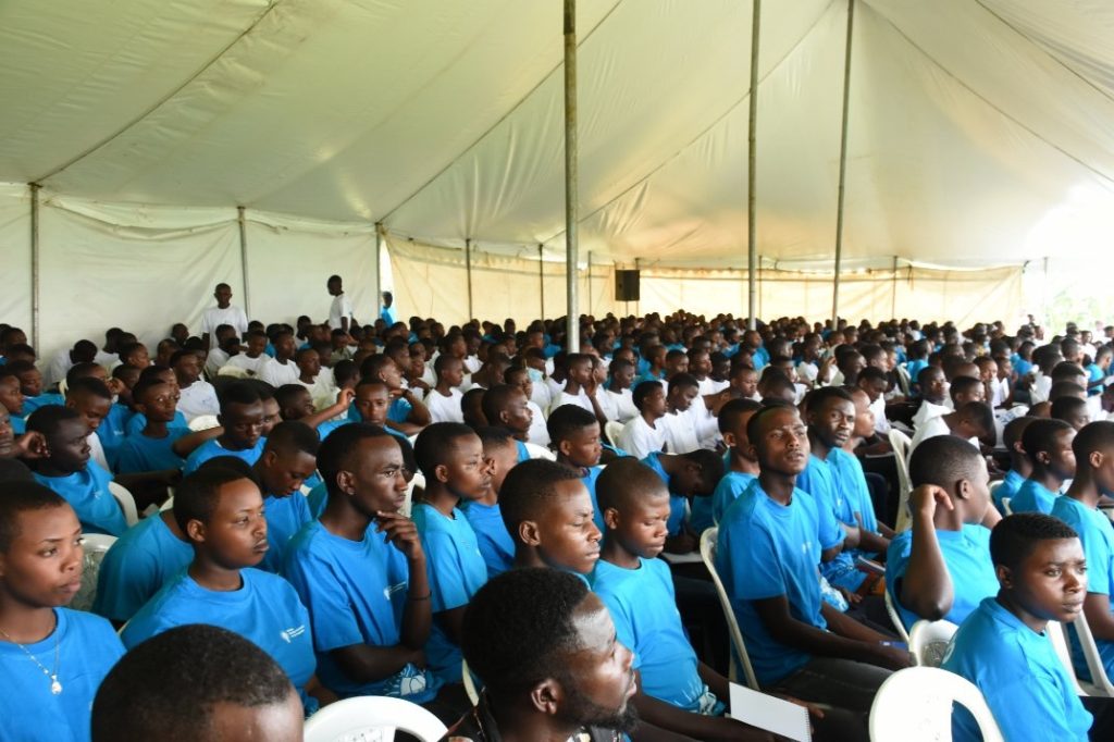 Abana bagaragarijwe ibyo bakwirinda banizezwa gukemurirwa ibibazo bikibugarije