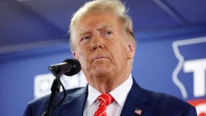 Donald Trump yasabwe kwishyura hafi miliyoni 500 Abanyamakuru batatu