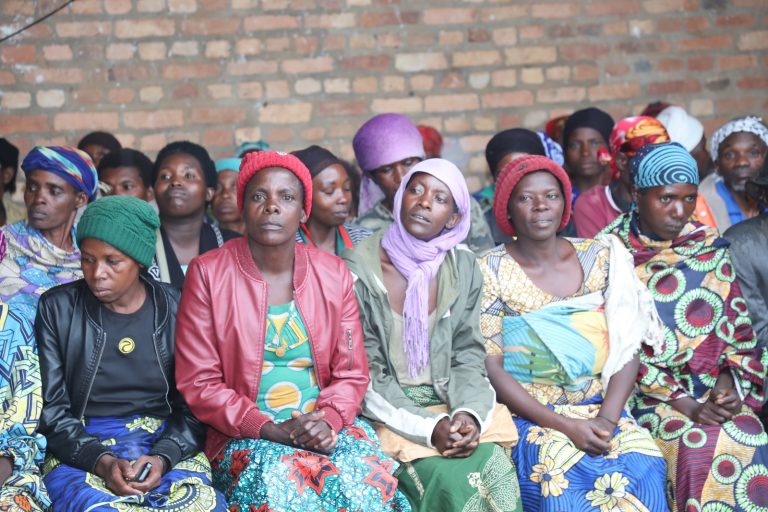 Nyaruguru: Barataka gusiragizwa n’abayobozi b’inzego z’ibanze