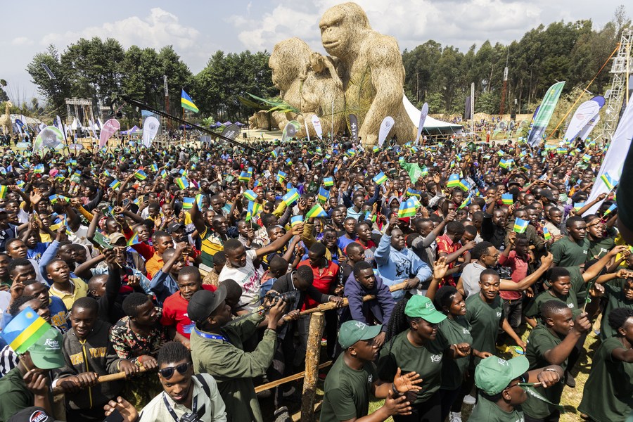 Poromosiyo yo gusura ingagi yongerewe kugeza mu Kuboza 2024