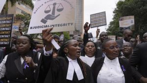 Kenya: Abanyamategeko bigaragambije bamagana Perezida&nbsp;&nbsp;Ruto