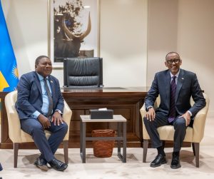 Perezida Kagame yaraye yakiriye Filipe Nyusi wa Mozambique