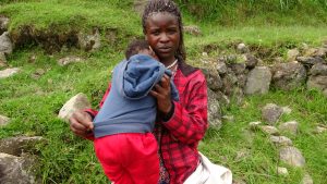 Musanze: Arasaba ubufasha bwo kuvuza umwana wavukanye ubumuga bukomatanyije