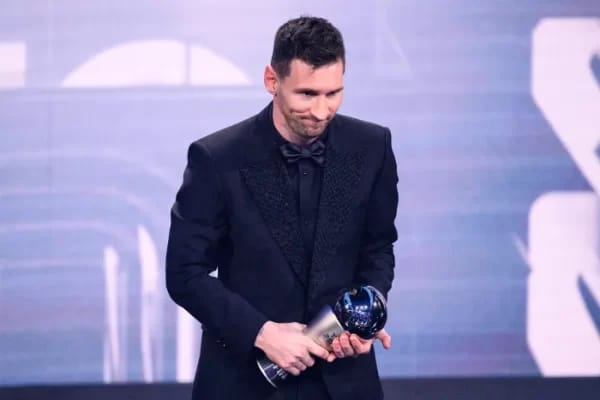 Lionel Messi yegukanye igihembo cy’umukinnyi mwiza wa FIFA
