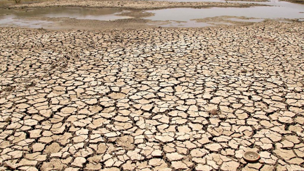 Zimbabwe: Abaturage miliyoni zisaga 2 bugarijwe n’inzara yatewe n’amapfa
