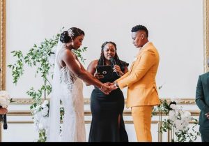 Henderson wabaye Kapiteni w’Ikipe y’Igihugu ya Basketball yasezeranye n’umukobwa mugenzi we