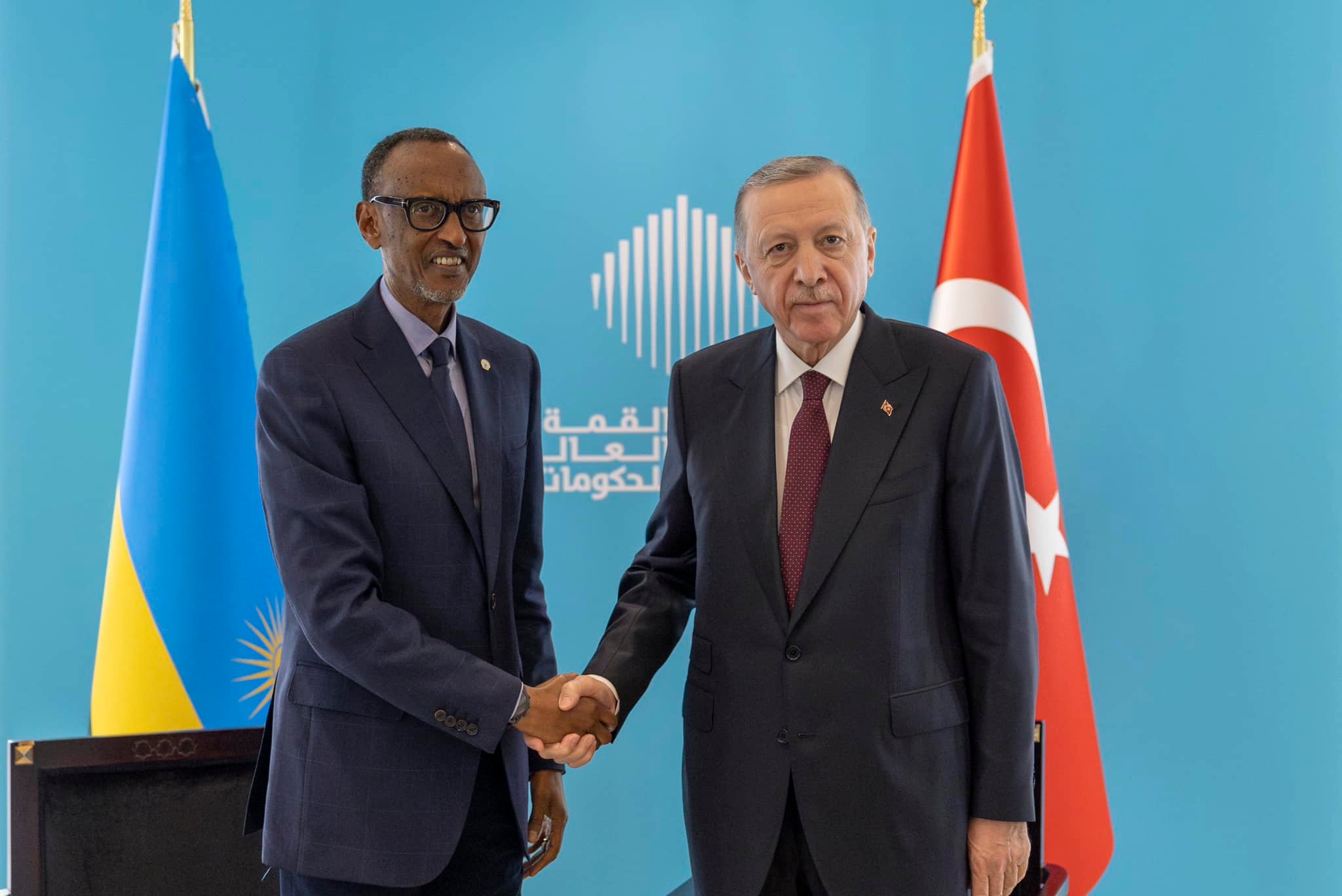 Perezida Kagame yagiranye ibiganiro na Erdoğan wa Turikiya