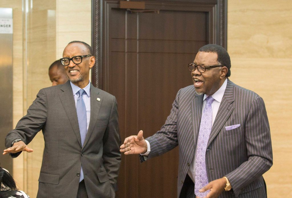 Perezida Kagame yihanganishije Namibia yapfushije Perezida ‘w’intwari y’Afurika’